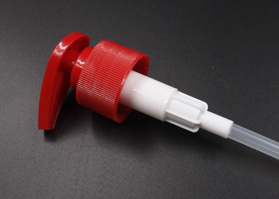 Il rosso imbottiglia 25/410 di pompa cosmetica dell'erogatore